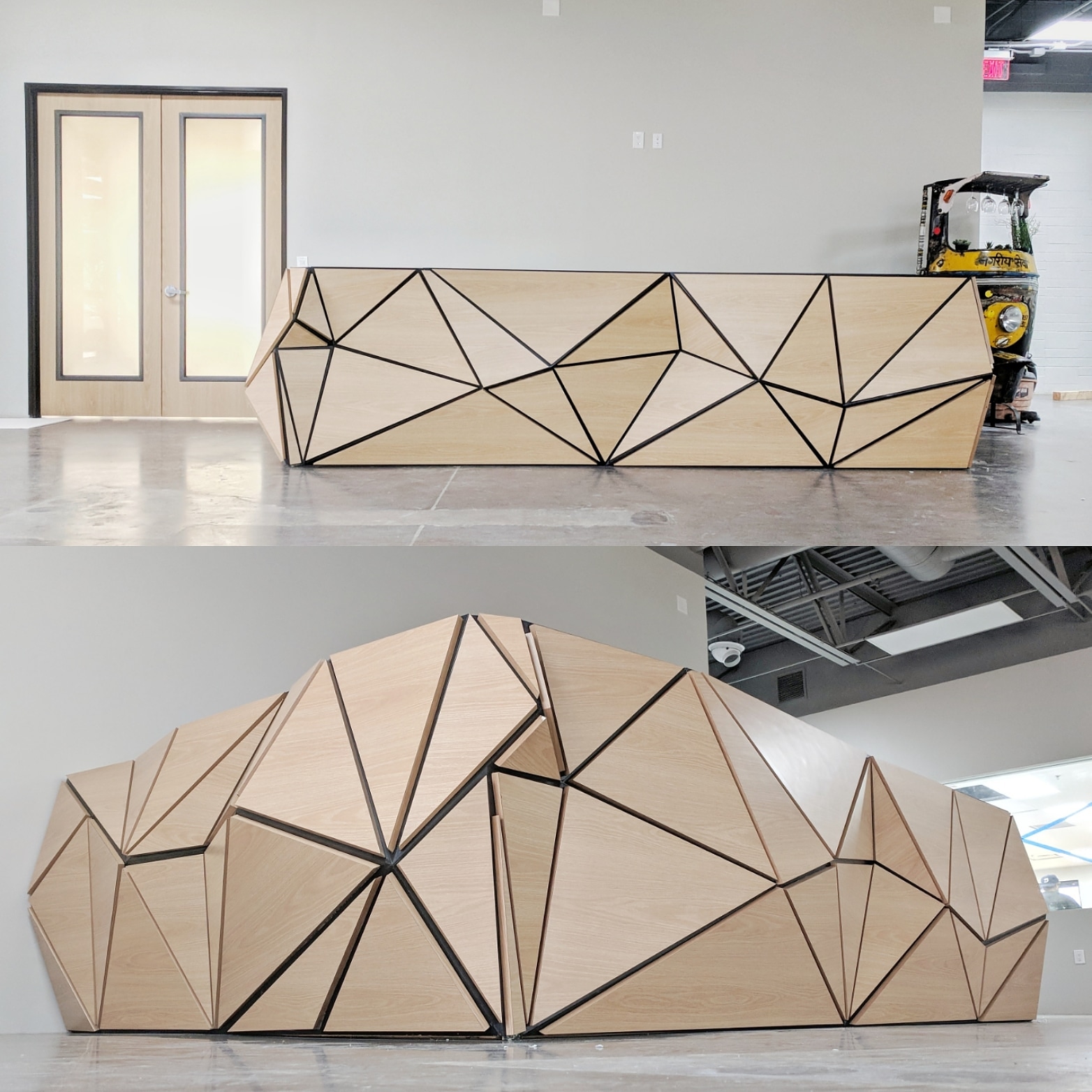 Cowork Lobby desk